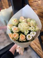 Букет цветов из:  Розы и Лизиантусы #REPLACE_PRED# Поселок имени Куйбышева