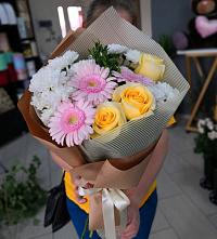 Букет цветов из:  Герберы, Розы и Хризантемы #REPLACE_PRED# Поселок имени Куйбышева