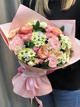 Букет нежные объятья в Поселок имени Куйбышева Букет цветов из: Гвоздики, Розы и Хризантемы в Поселок имени Куйбышева