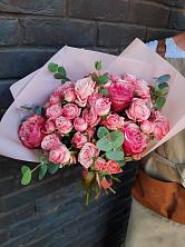 Букет розы в пальмах в Поселок имени Куйбышева Букет цветов из: Розы в Поселок имени Куйбышева